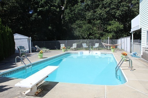 12 Nathaniel Road Medford, MA 02155 - Photo 19 of 24 Gallery Image 19