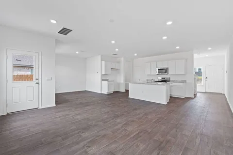 $329,990 | 18500 B Empire Path, Manor, TX 78653