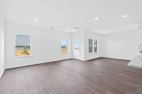 $329,990 | 18500 B Empire Path, Manor, TX 78653