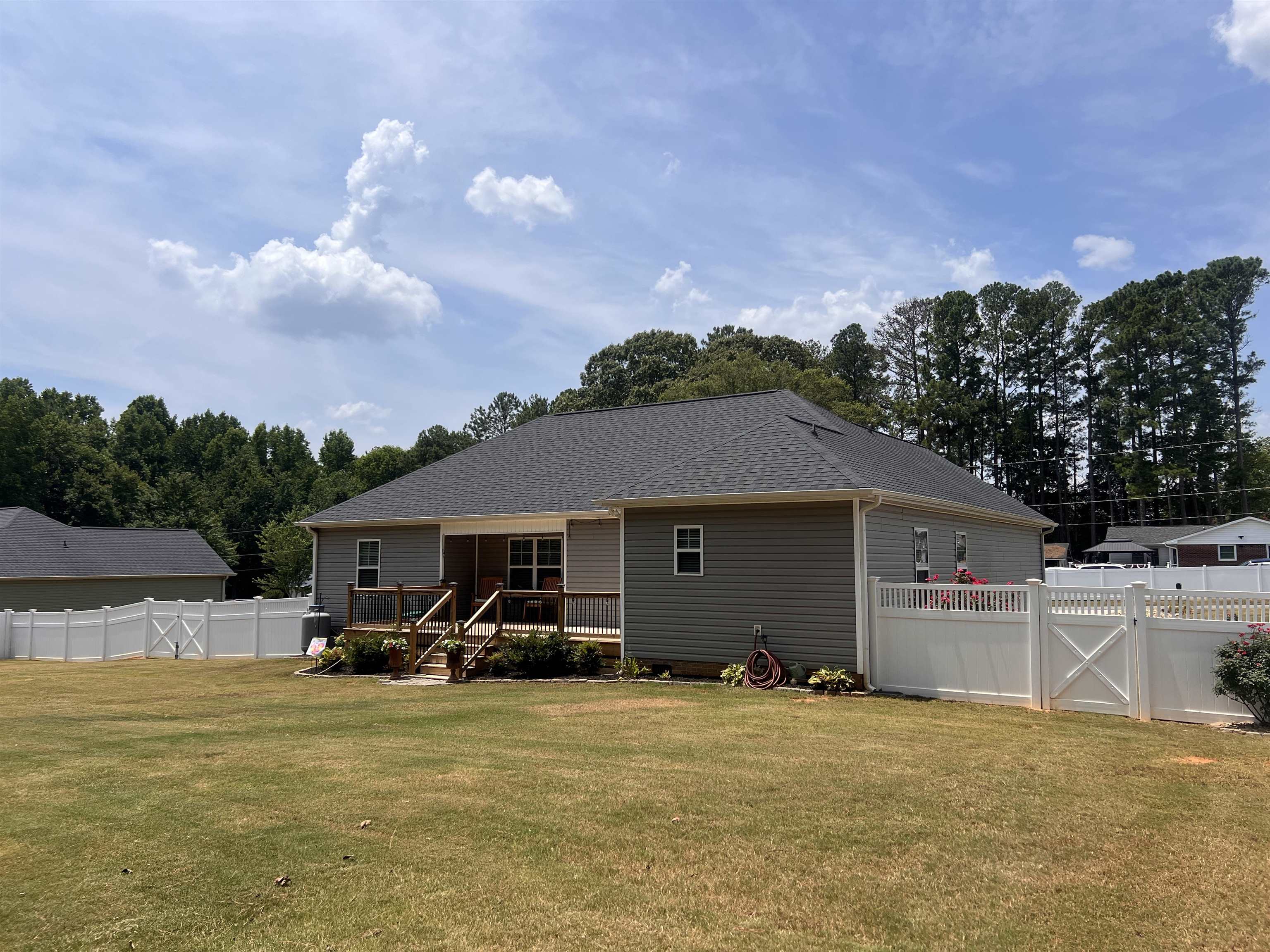 111 Barbara Avenue Gaffney, SC 29341 - Photo 5 of 48