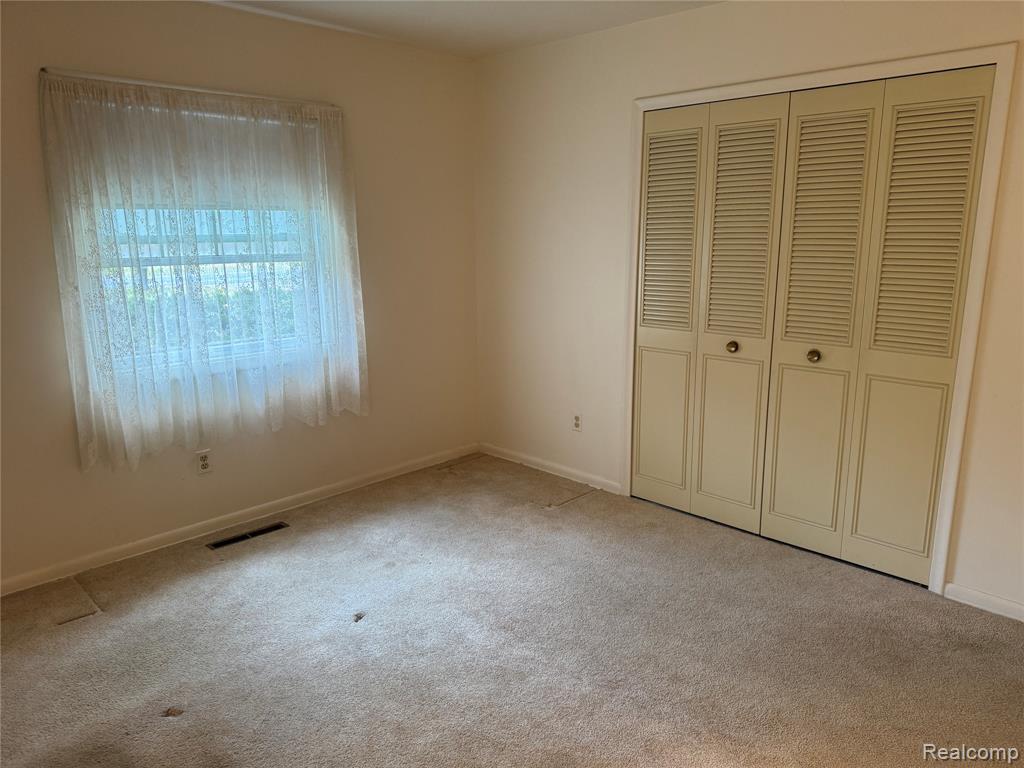 5374 Torrey Road Flint, MI 48507 - Photo 17 of 40 Gallery Image 17