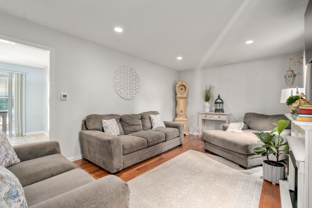 44 Fallston Street Springfield, MA 01119 - Photo 14 of 39
