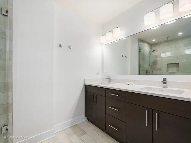 $650,000 | 2707 West Belmont Avenue, Unit 4W, Chicago, IL 60618