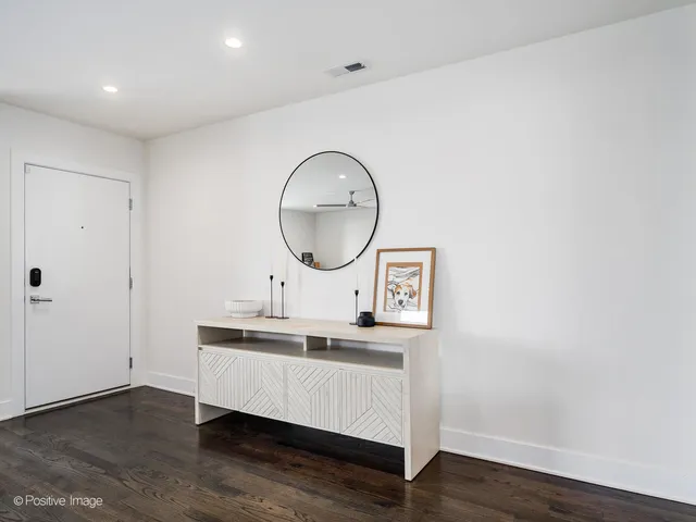 $650,000 | 2707 West Belmont Avenue, Unit 4W, Chicago, IL 60618