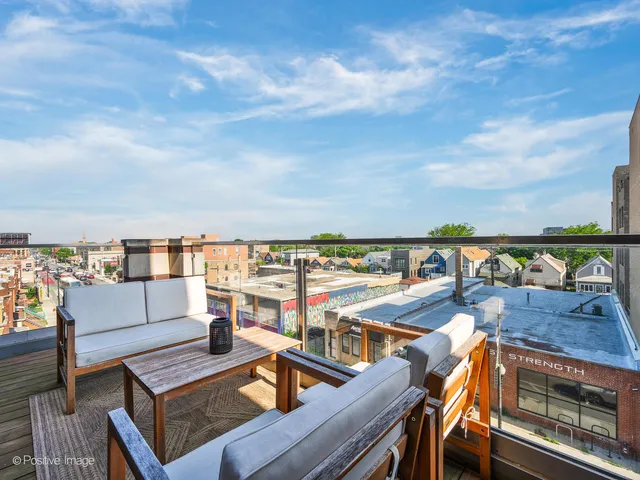 $650,000 | 2707 West Belmont Avenue, Unit 4W, Chicago, IL 60618