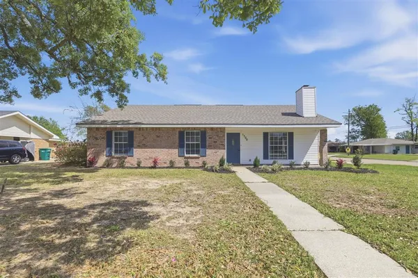 $224,900 | 1700 Myrtle Street, Westlake, LA 70669