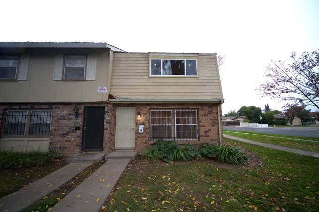 $270,000 | 4493 Townehome Drive, Stockton, CA 95207