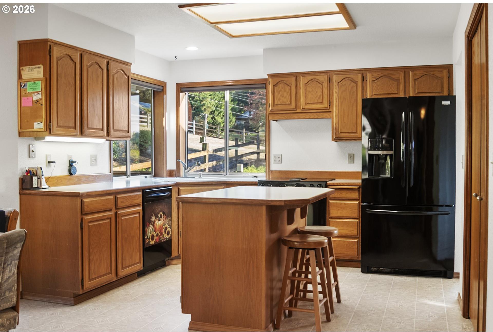 25125 Southeast Henningsen Road Damascus, OR 97089 - Photo 22 of 47 Kitchen