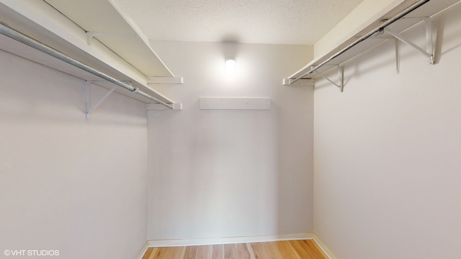 2005 South Finley Road, Unit 805 Lombard, IL 60148 - Photo 21 of 34 a view of walk in closet
