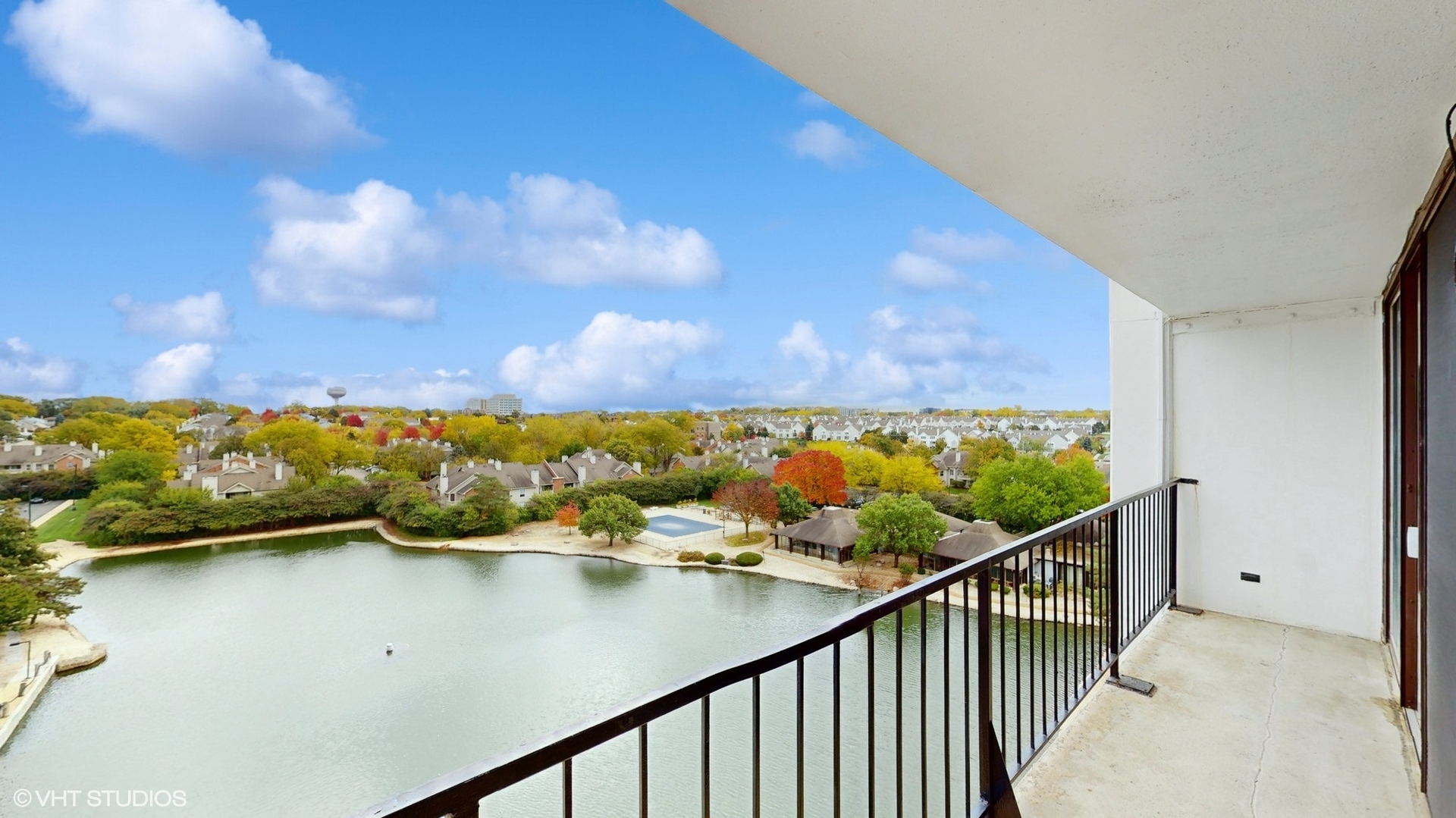 2005 South Finley Road, Unit 805 Lombard, IL 60148 - Photo 32 of 34 a view of balcony with city