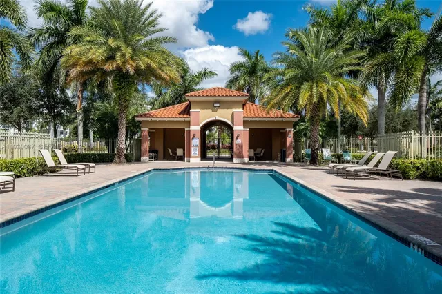 $2,900 | 1009 Southwest 144th Avenue, Unit 2701, Pembroke Pines, FL 33027