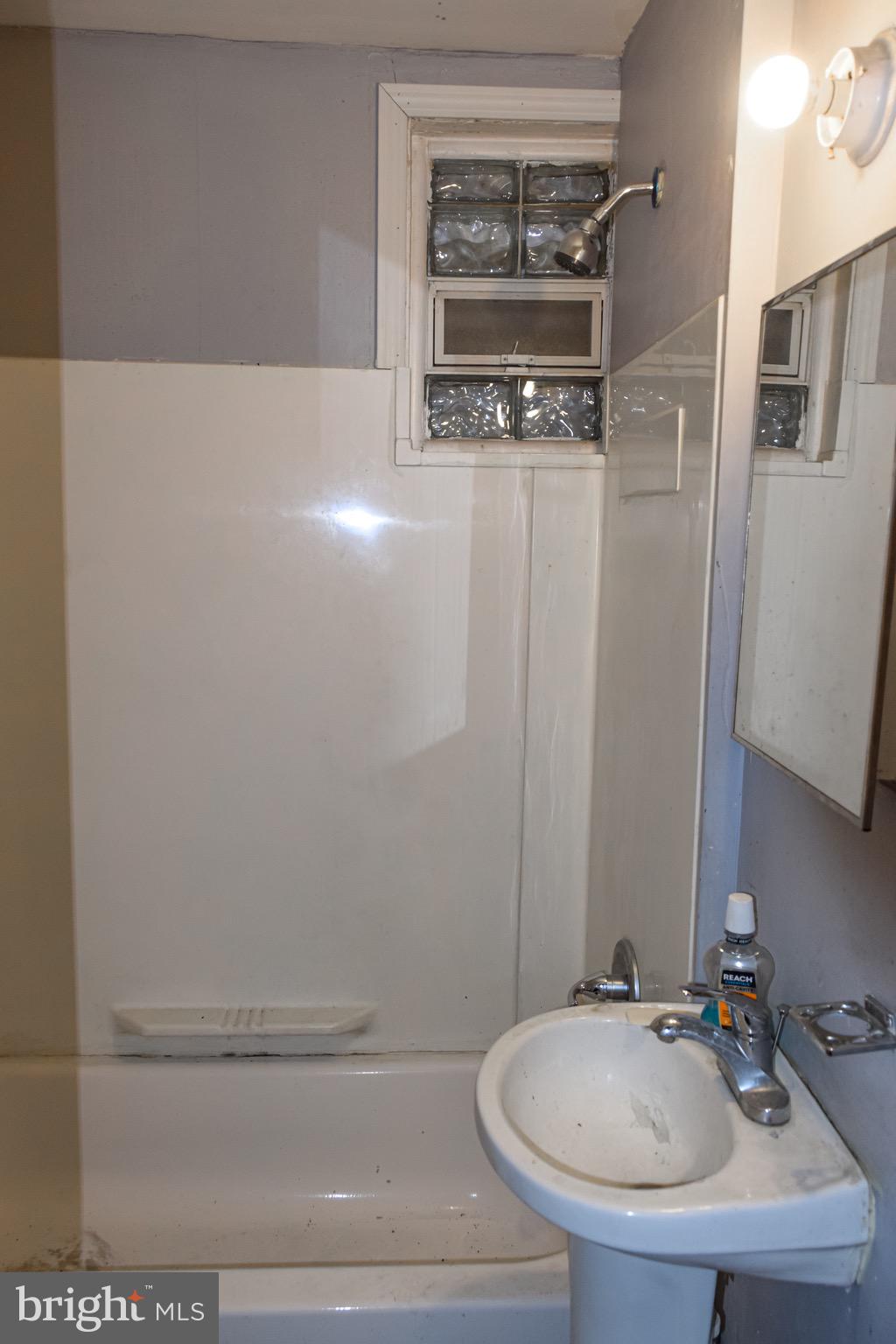 4517 Old York Road Philadelphia, PA 19140 - Photo 4 of 23 Gallery Image 4