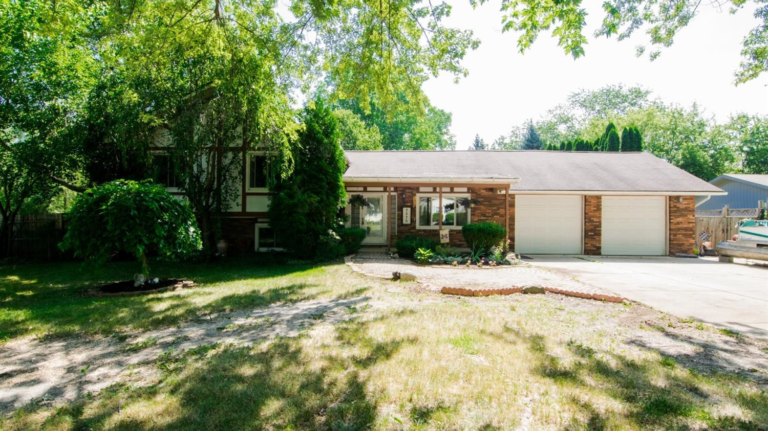 7275 Edwards Road Belleville, MI 48111 - Photo 2 of 10 Photo 2