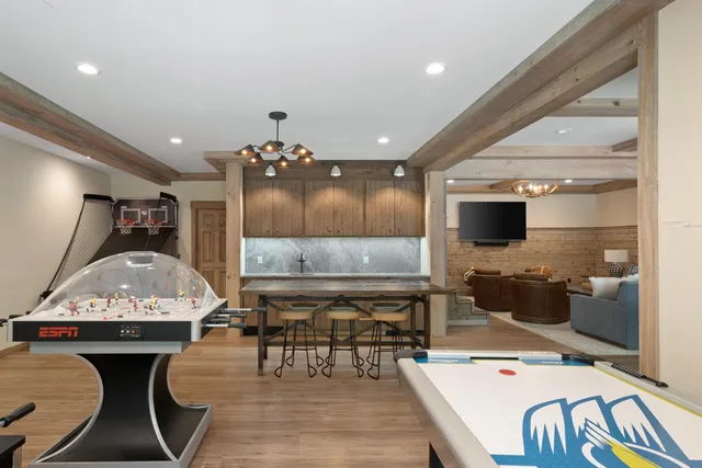 $2,197,000 | 14 Tarheel Trail, Wilmington, VT 05363