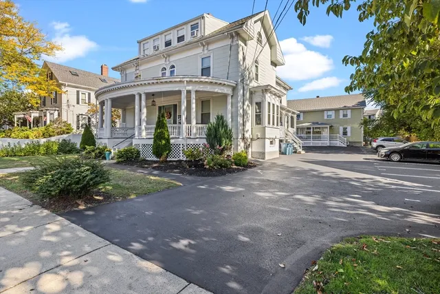 $1,725 | 48 Warren Avenue, Unit 5, Woburn, MA 01801