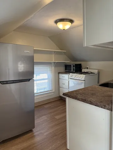 $1,725 | 48 Warren Avenue, Unit 5, Woburn, MA 01801