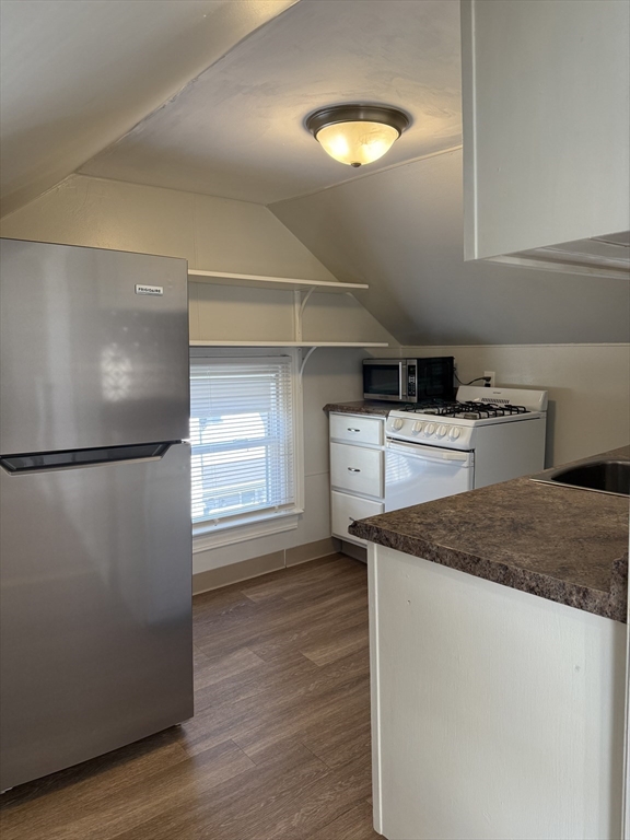 48 Warren Avenue, Unit 5 Woburn, MA 01801 - Photo 18 of 21