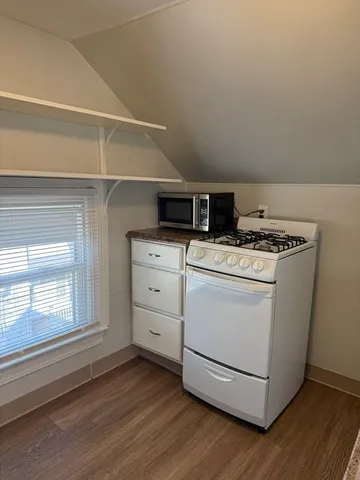 $1,725 | 48 Warren Avenue, Unit 5, Woburn, MA 01801