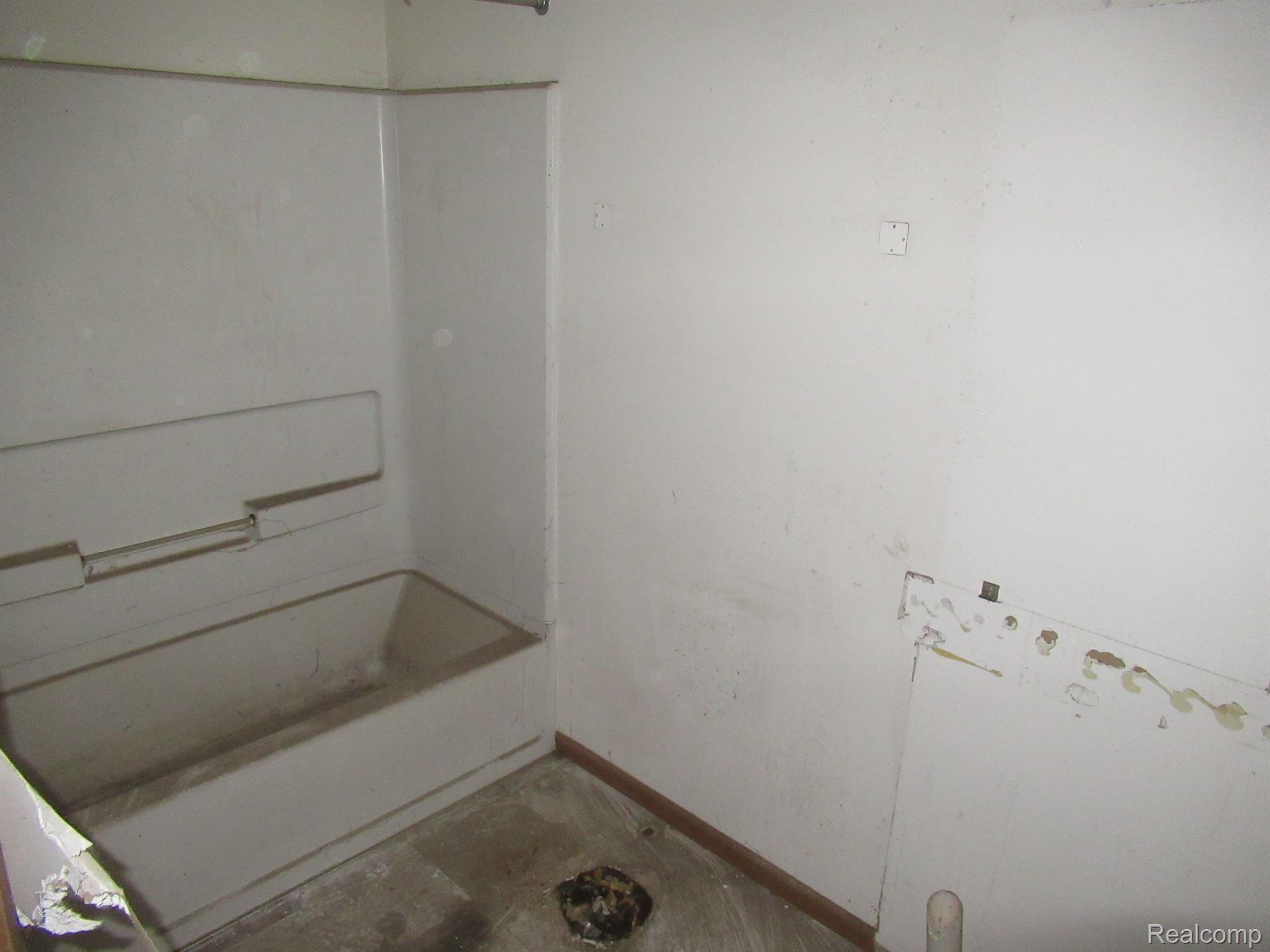 4487 French Road Detroit, MI 48214 - Photo 7 of 16 Gallery Image 7