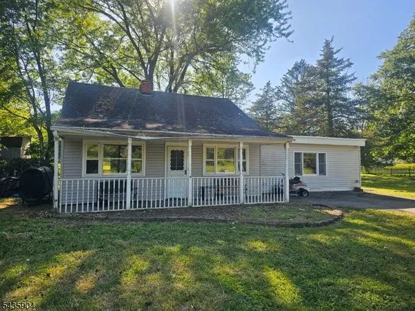 $365,000 | 1 Round Top Drive, Annandale, NJ 08801