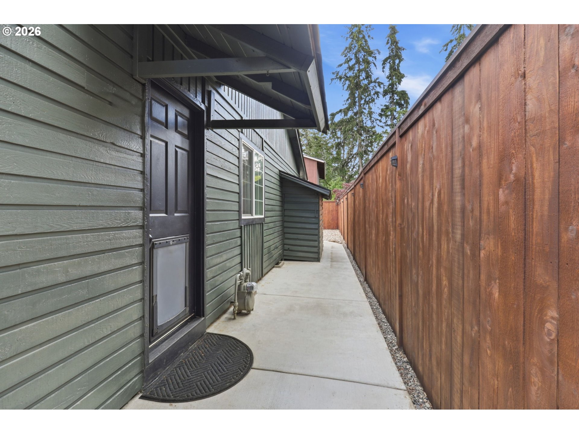4114 Southeast Spring Street Hillsboro, OR 97123 - Photo 31 of 38 Yard