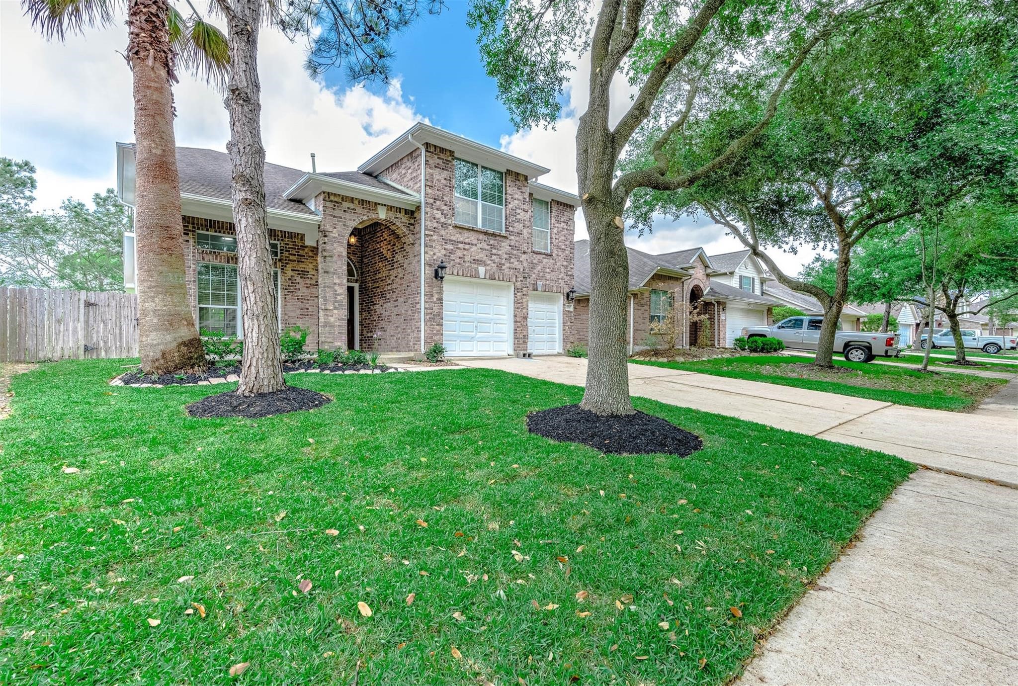 5732 Montclair Hill Lane Rosharon, TX 77583 - Photo 2 of 7