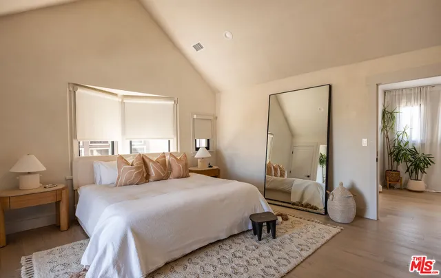 $1,799,000 | 1715 South Kingsley Drive, Los Angeles, CA 90006