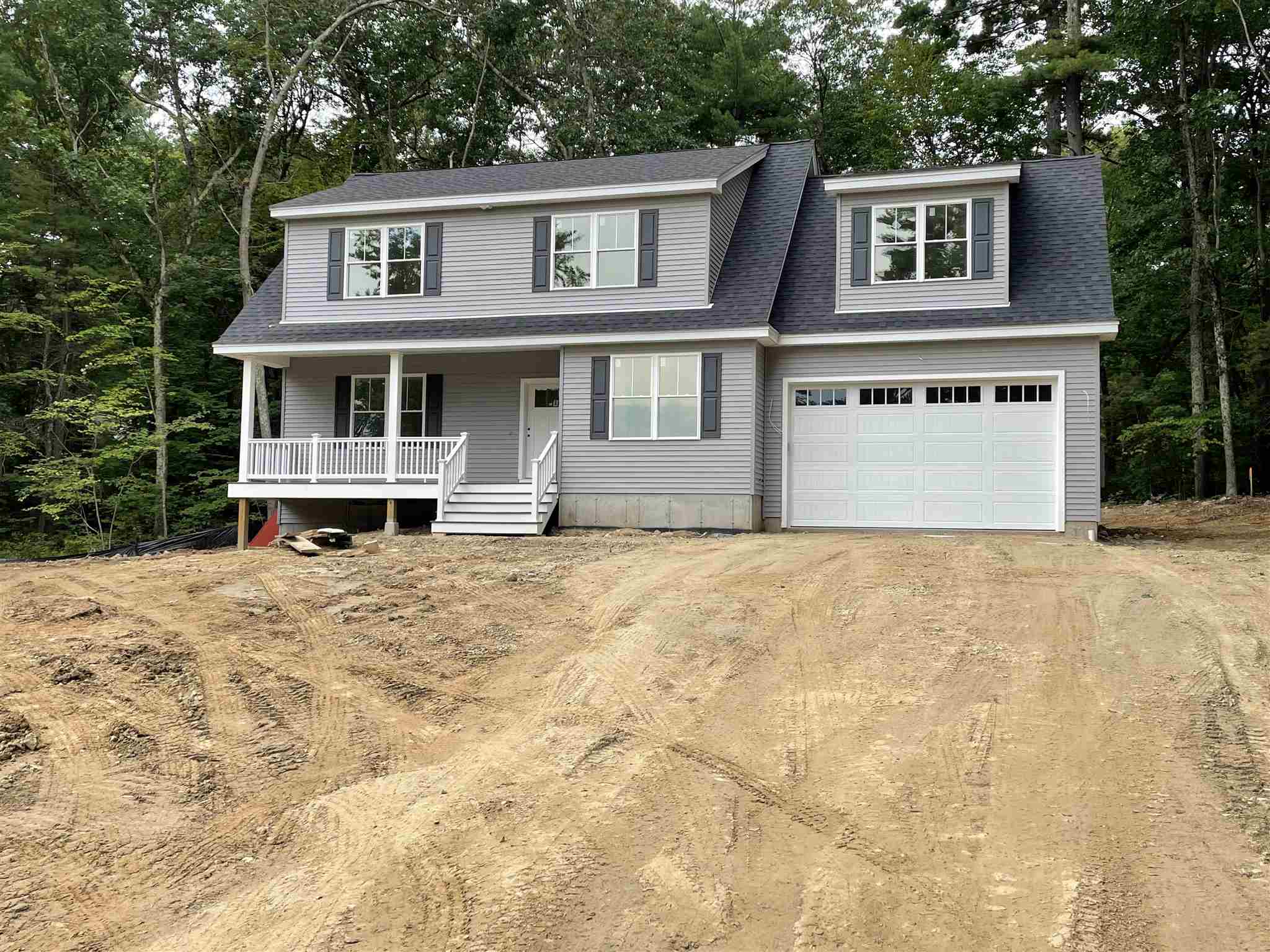28 Emerson Road Windham, NH 03087 - Photo 1 of 3