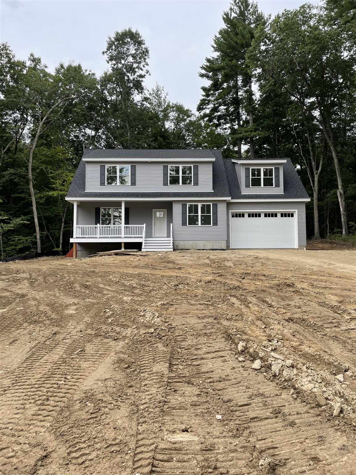 28 Emerson Road Windham, NH 03087 - Photo 2 of 3