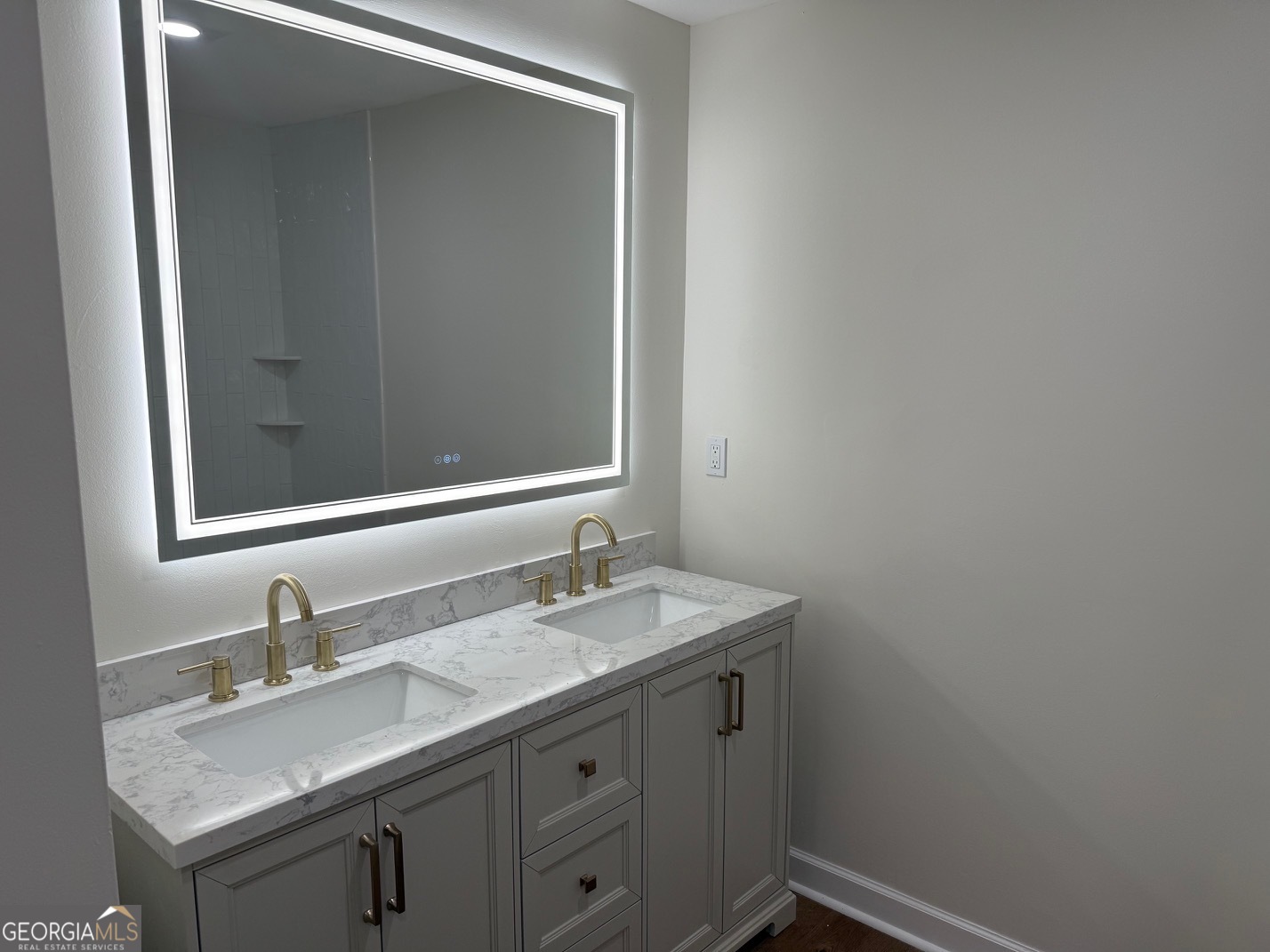 291 Mauldin Road Thomaston, GA 30286 - Photo 15 of 31 Smart Lighting in Primary Bathroom