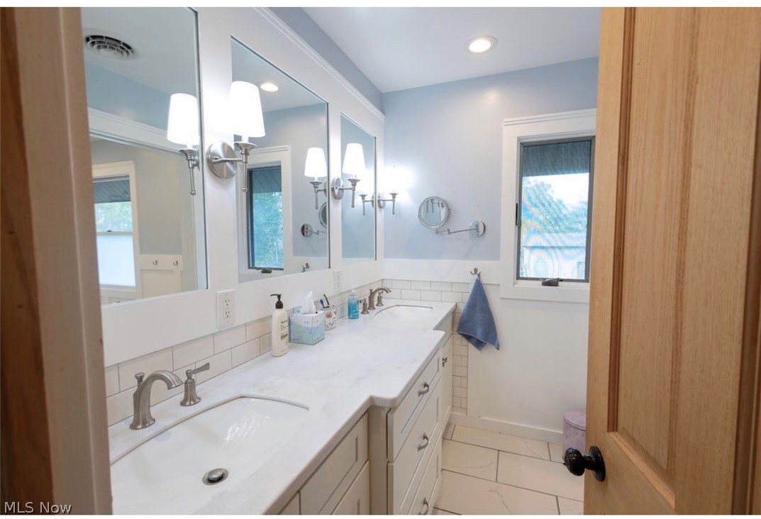 8113 Darrow Road Huron, OH 44839 - Photo 16 of 32 Gallery Image 16