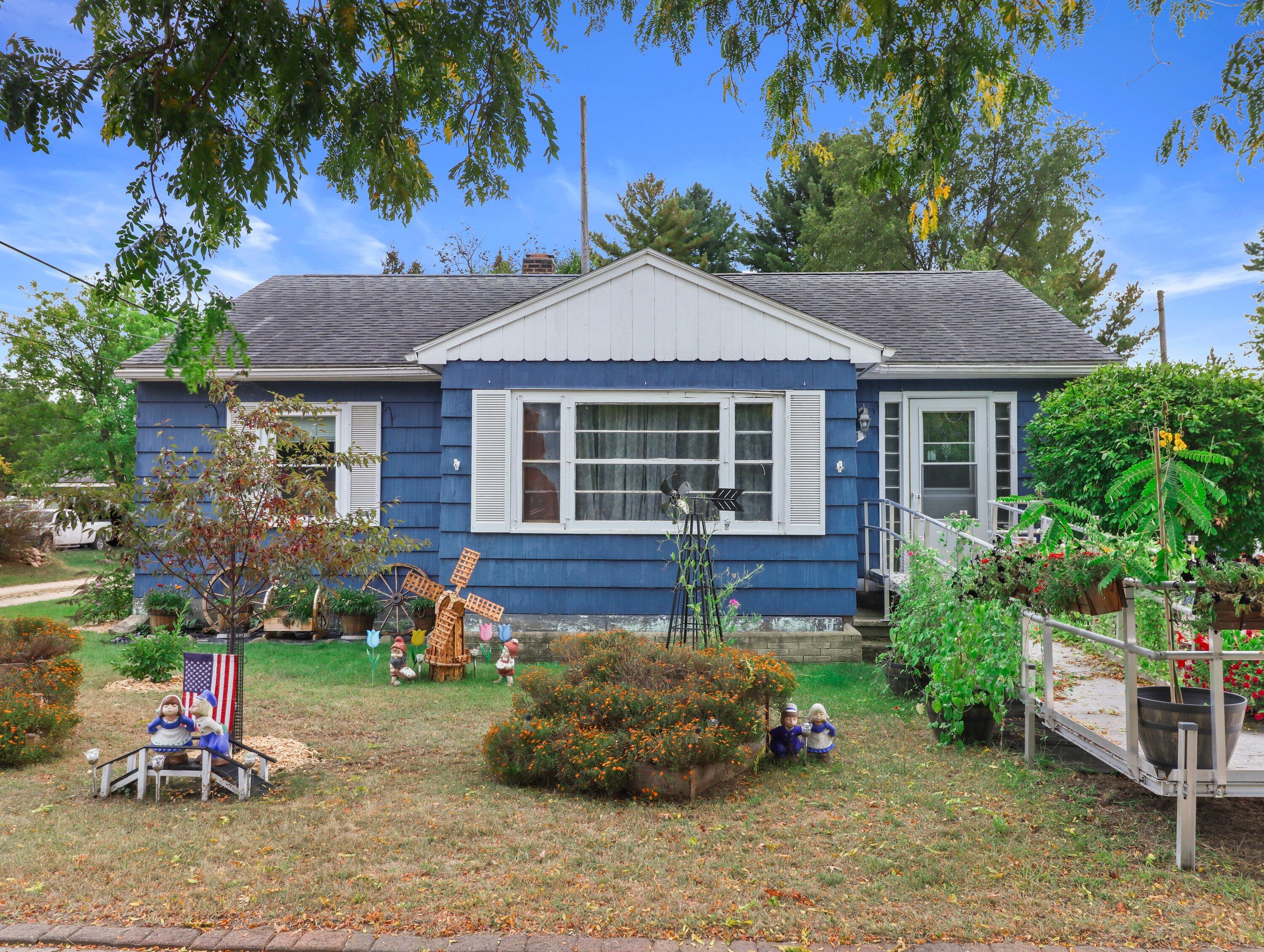421 East May Street Adams, WI 53910 - Photo 1 of 1 Home sweet home!