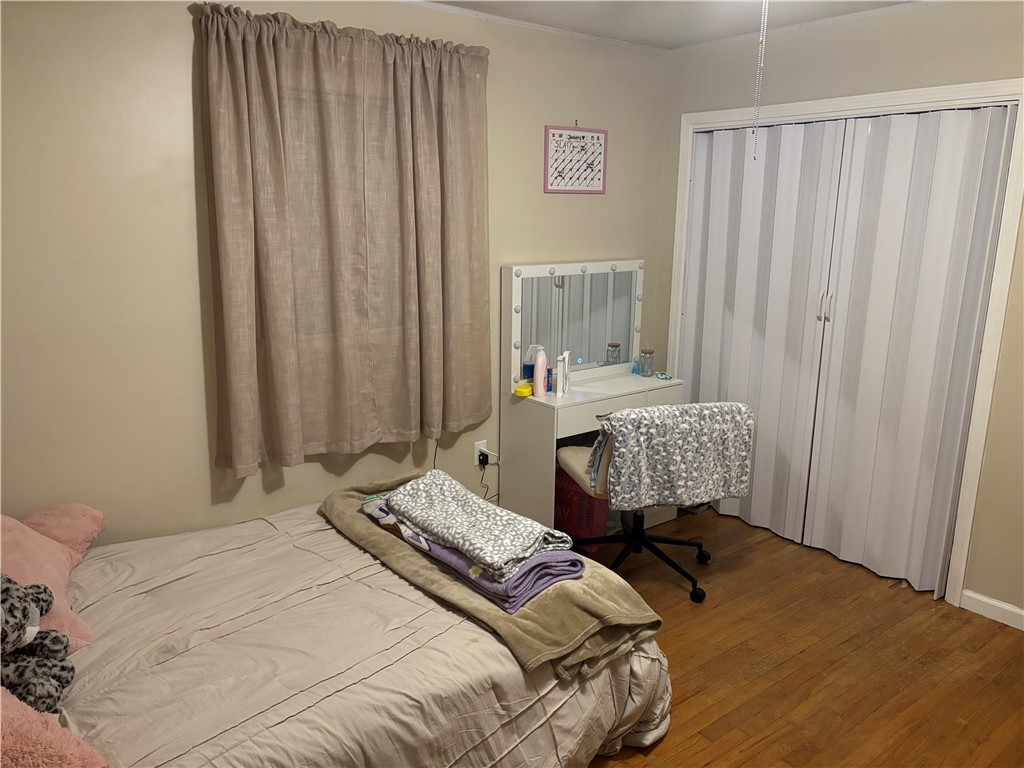 106 Donhill Road Anderson, SC 29625 - Photo 10 of 11 This cozy room features warm hardwood flooring and a functional closet.