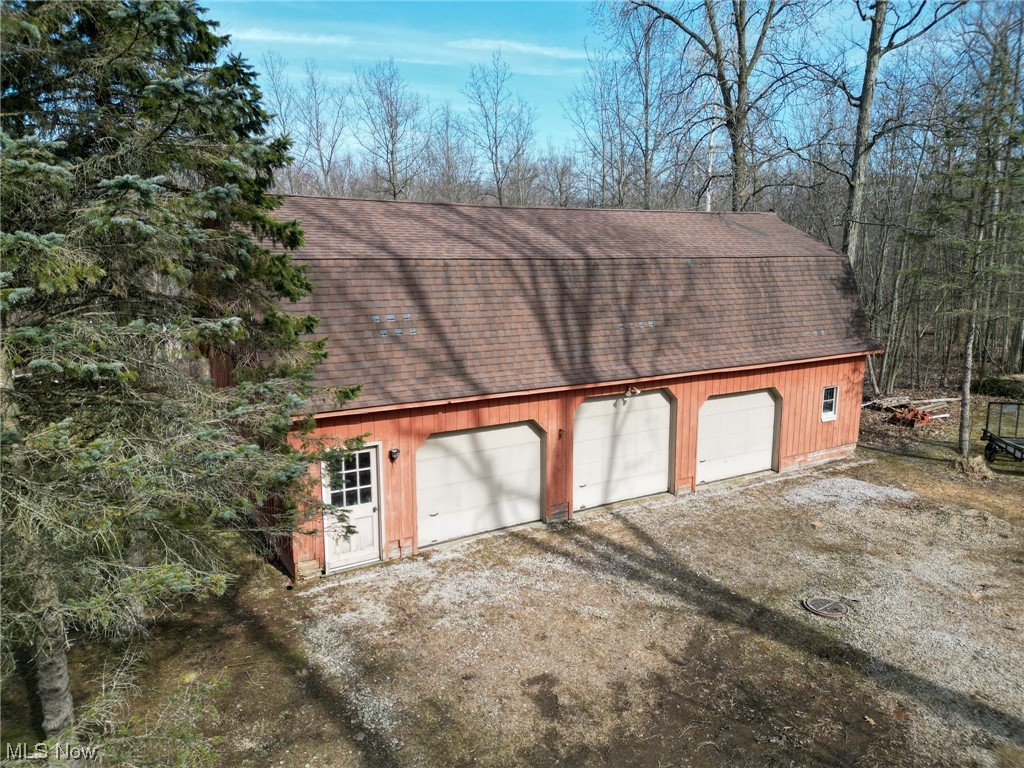 11911 County Line Road Chesterland, OH 44026 - Photo 46 of 49 View of garage