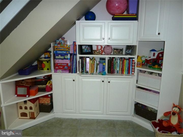 5419 Rinker Circle, Unit 258 Doylestown, PA 18902 - Photo 15 of 22 Family Room