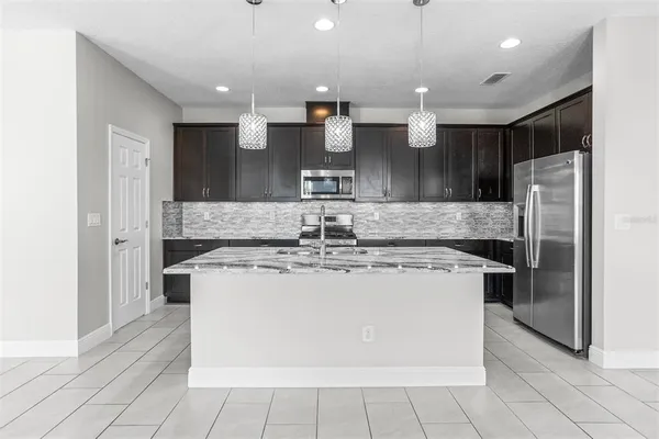 $429,999 | 6906 Paradiso Drive, Apollo Beach, FL 33572