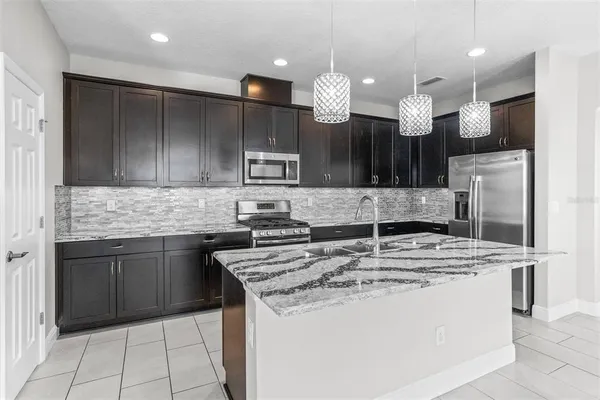 $429,999 | 6906 Paradiso Drive, Apollo Beach, FL 33572