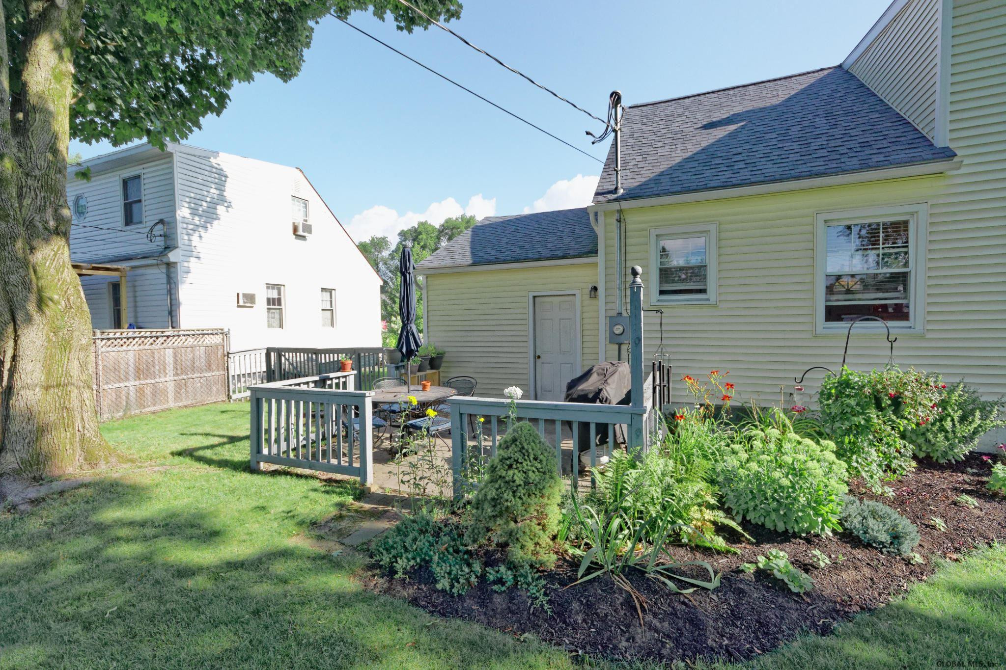1011 Community Road Rotterdam, NY 12303 - Photo 23 of 30 Photo 26