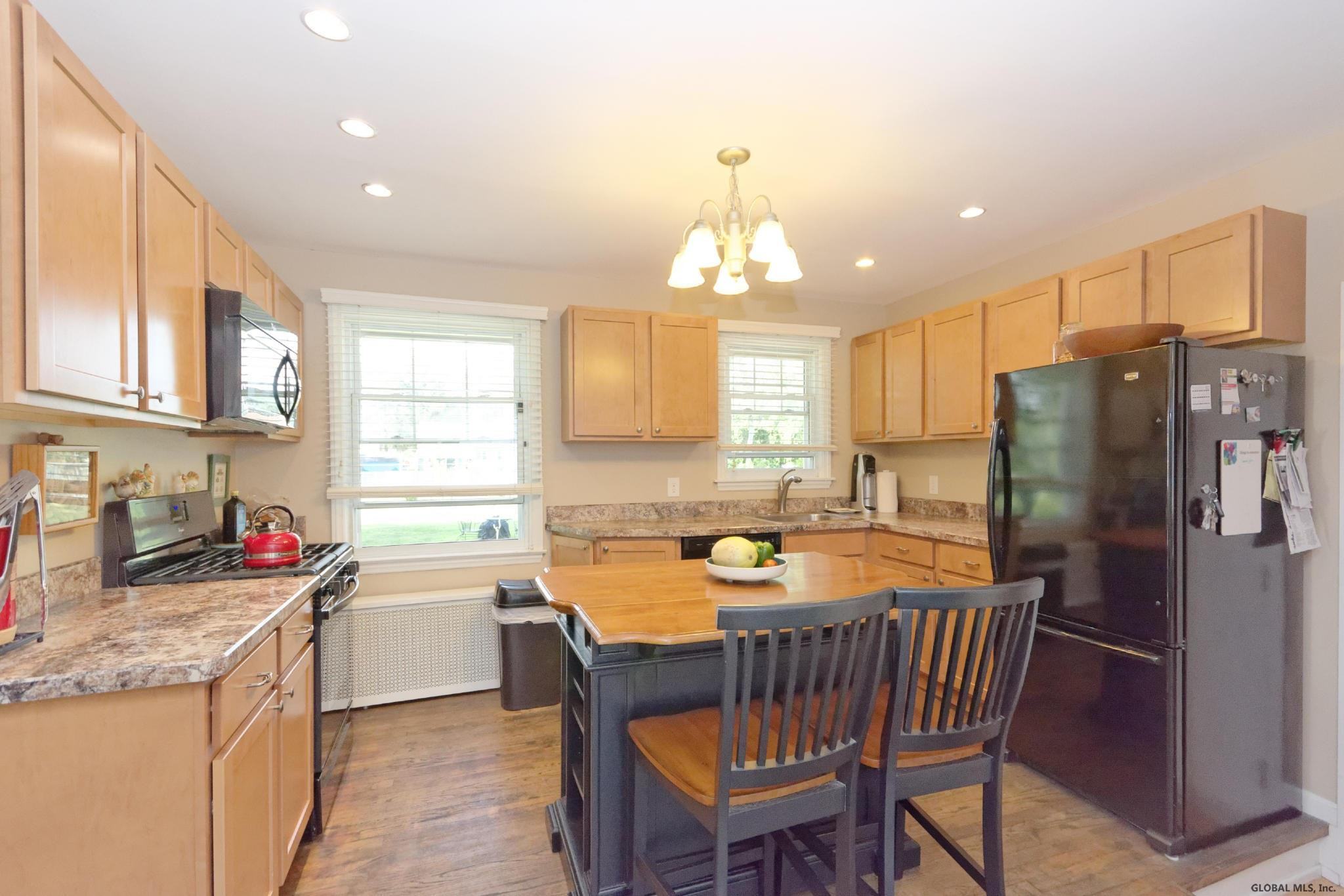 1011 Community Road Rotterdam, NY 12303 - Photo 5 of 30 Photo 6