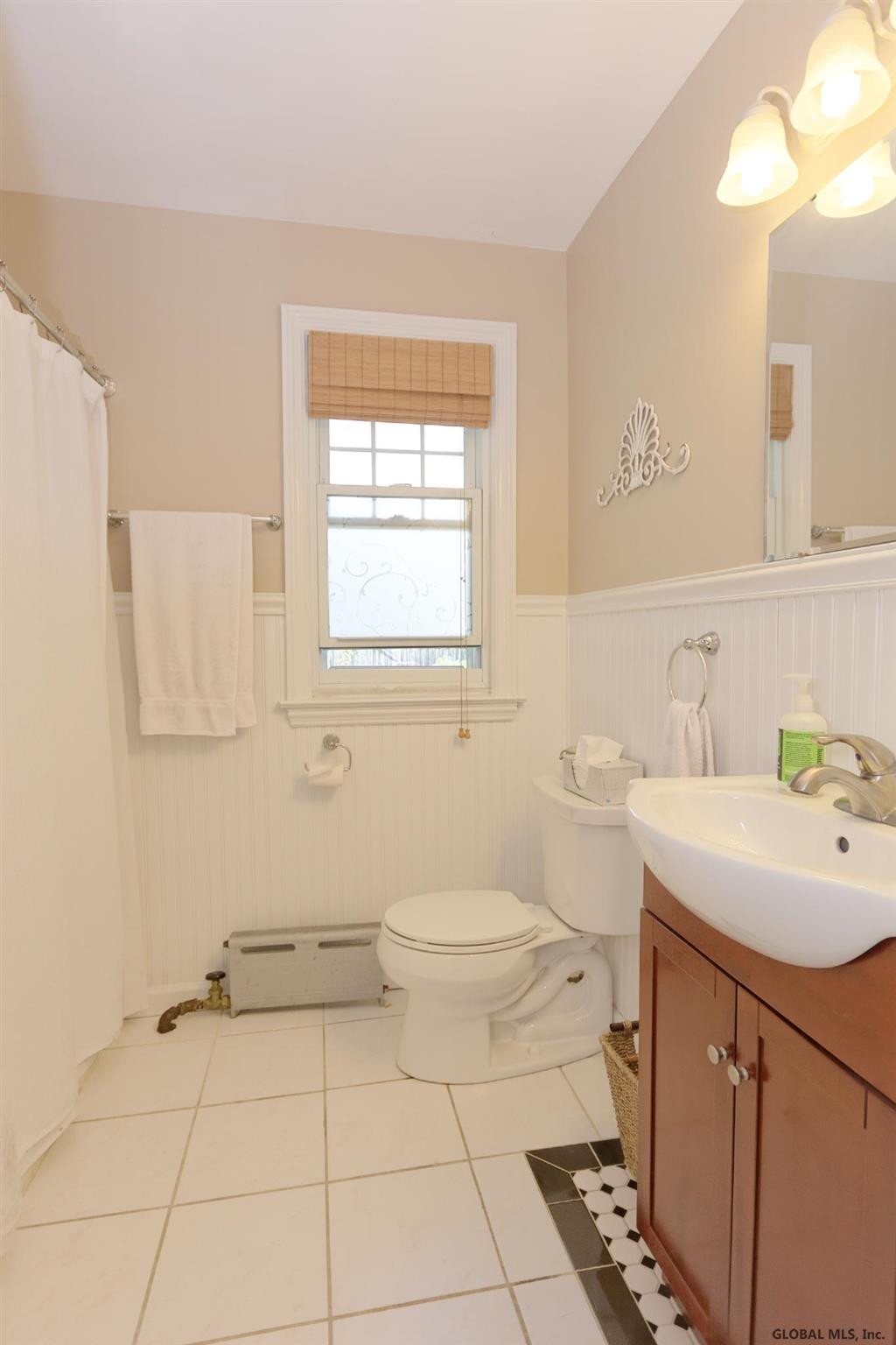 1011 Community Road Rotterdam, NY 12303 - Photo 8 of 30 Photo 9
