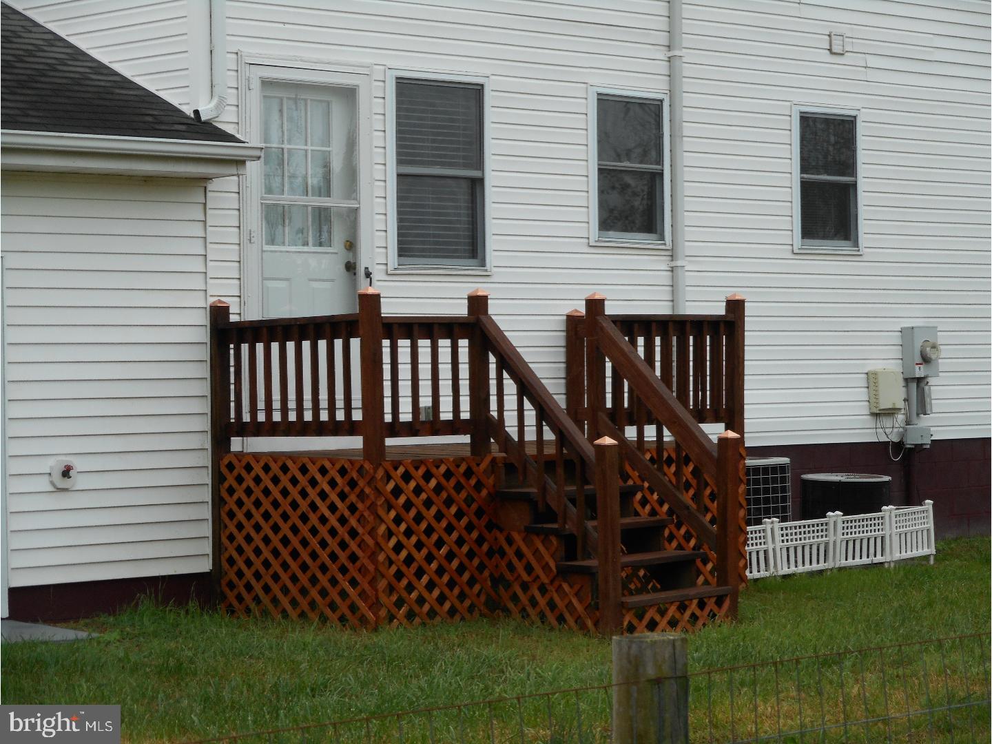 7192 Pearsons Corner Road Dover, DE 19904 - Photo 15 of 25 Deck