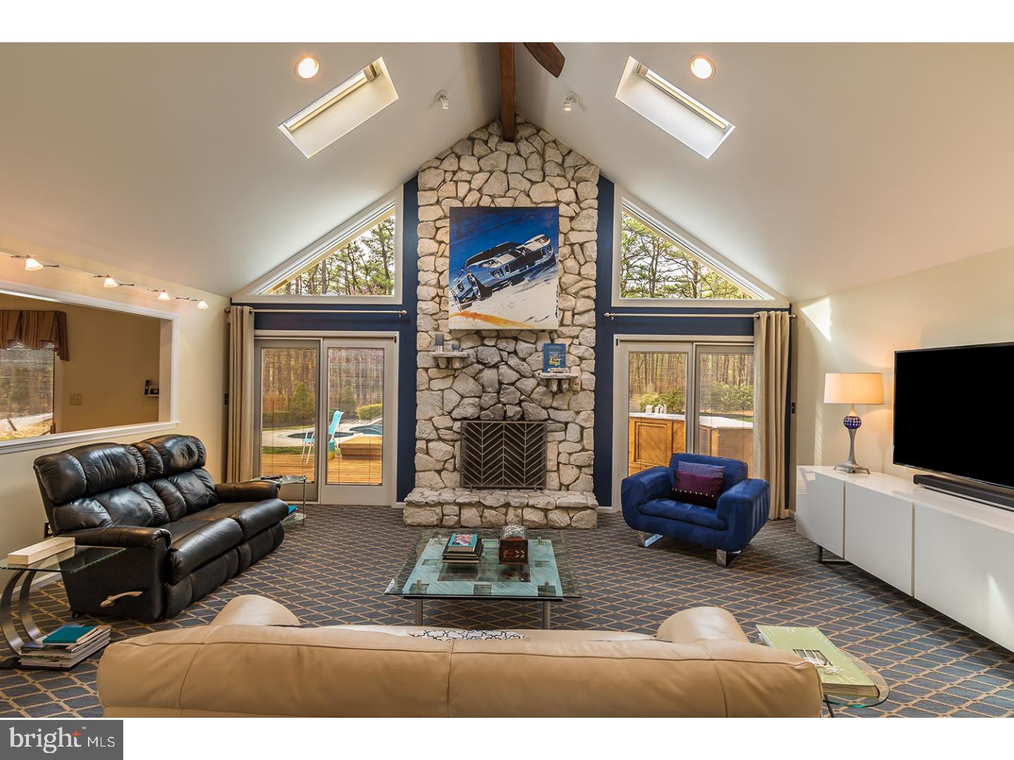 16 Tansborough Road Medford, NJ 08055 - Photo 12 of 25 Family Room