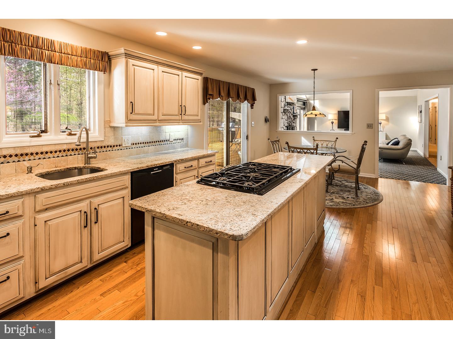 16 Tansborough Road Medford, NJ 08055 - Photo 8 of 25 Kitchen