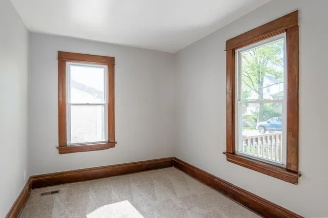 $309,900 | 188 Wyoming Street East, St. Paul, MN 55107