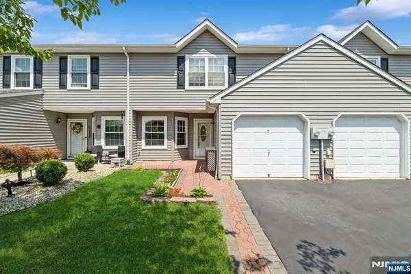 $495,000 | 7 Sloop Square, Freehold, NJ 07728