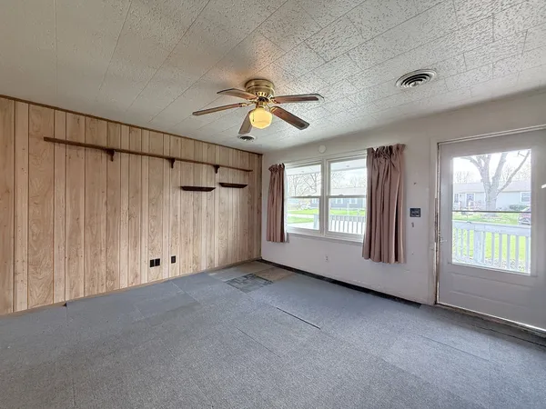 $230,000 | 34W836 North James Drive, St. Charles, IL 60174