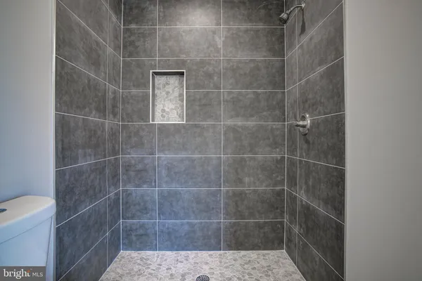 $1,500 | 540 South 52nd Street, Unit 3, Philadelphia, PA 19143
