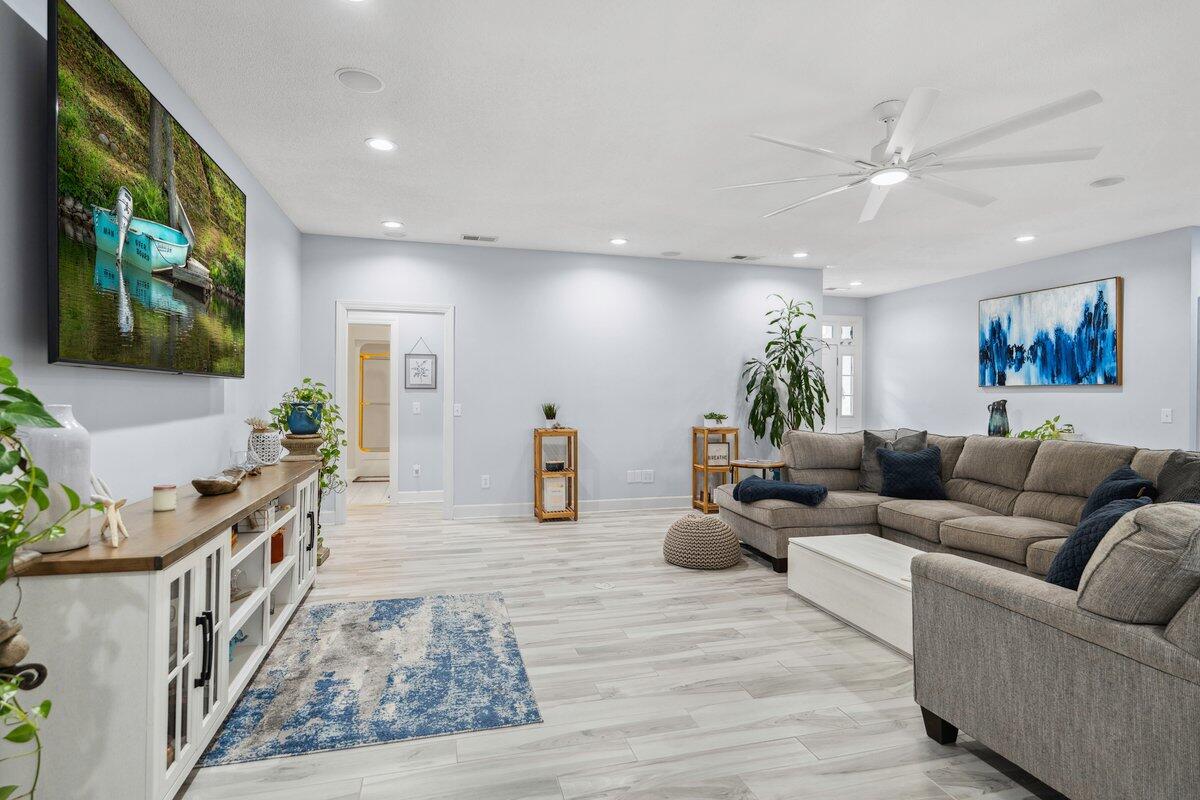 223 Cooper Drive Santee, SC 29142 - Photo 9 of 54 223 Cooper Drive-28