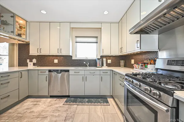 $1,288,000 | 163-29 16th Avenue | Clearview