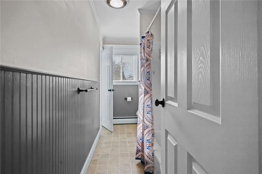 4 Phillips Avenue Middletown, RI 02842 - Photo 14 of 44